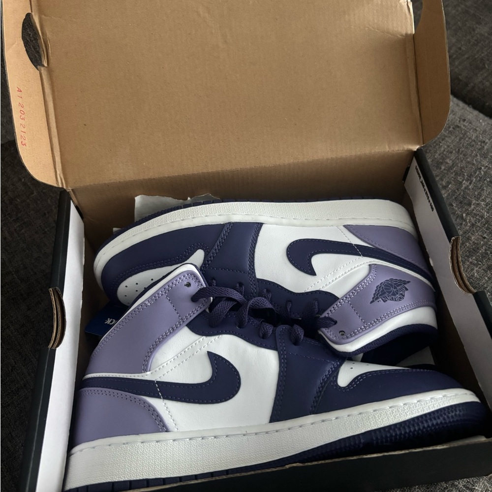 Air Jordan 1 Mid purple YOUTH